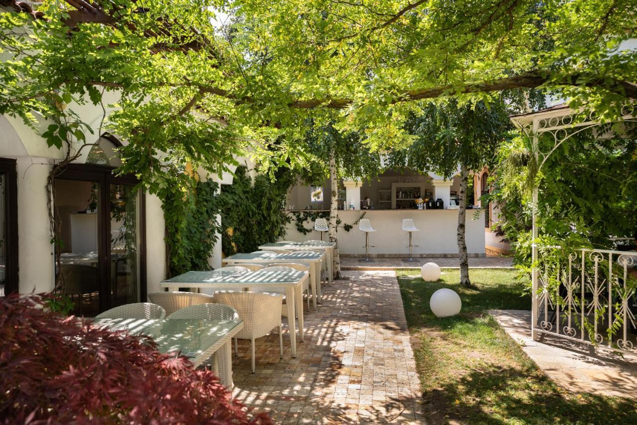 Villa Pontica Năvodari Kültér fotó
